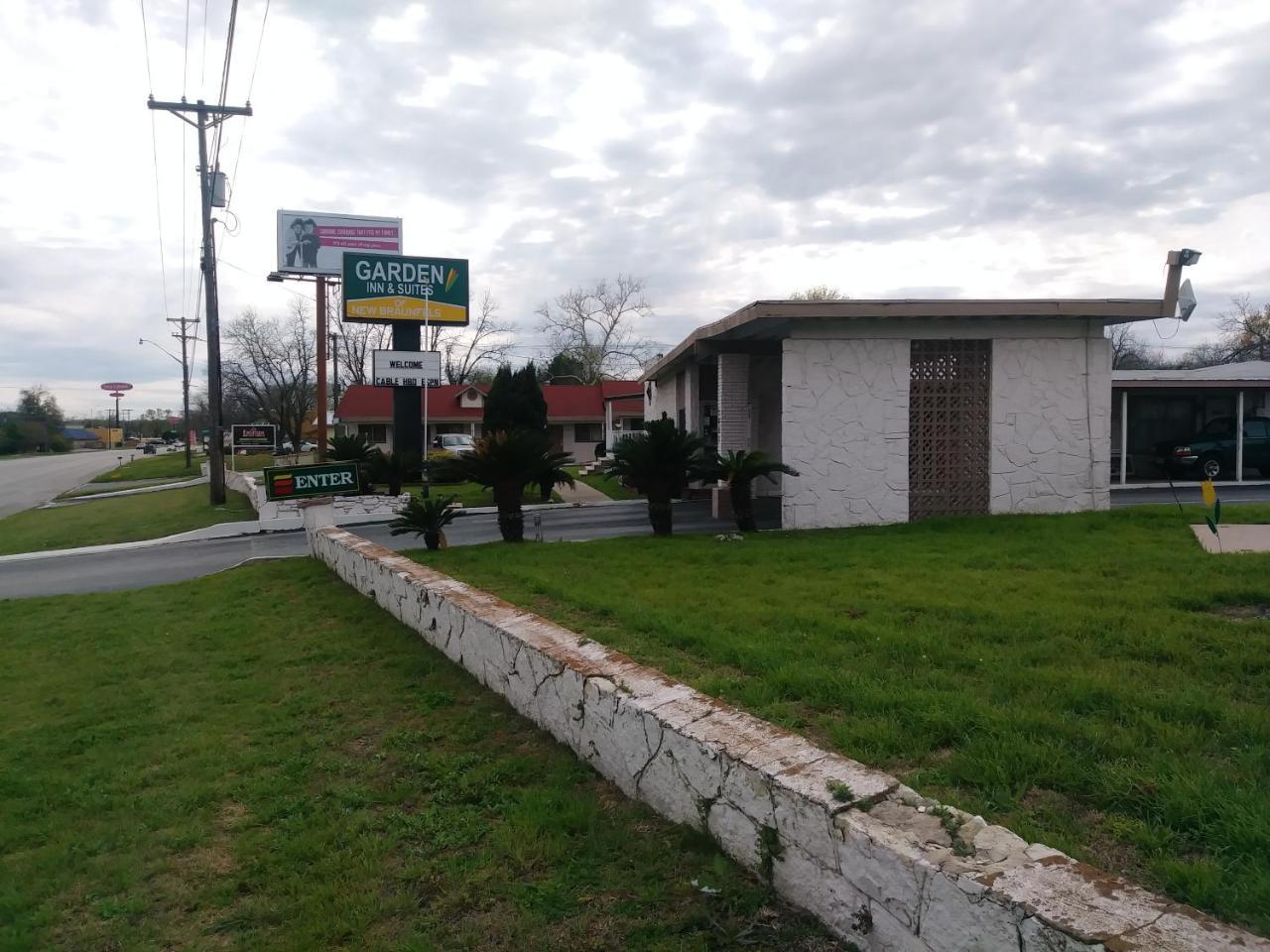 Garden Inn & Suites ニューブラウンフェルズ エクステリア 写真