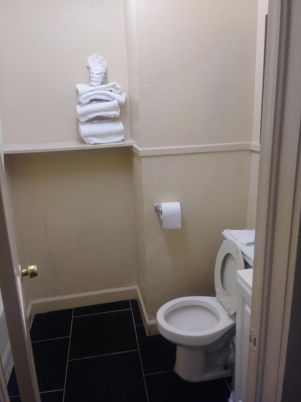 Garden Inn & Suites ニューブラウンフェルズ エクステリア 写真