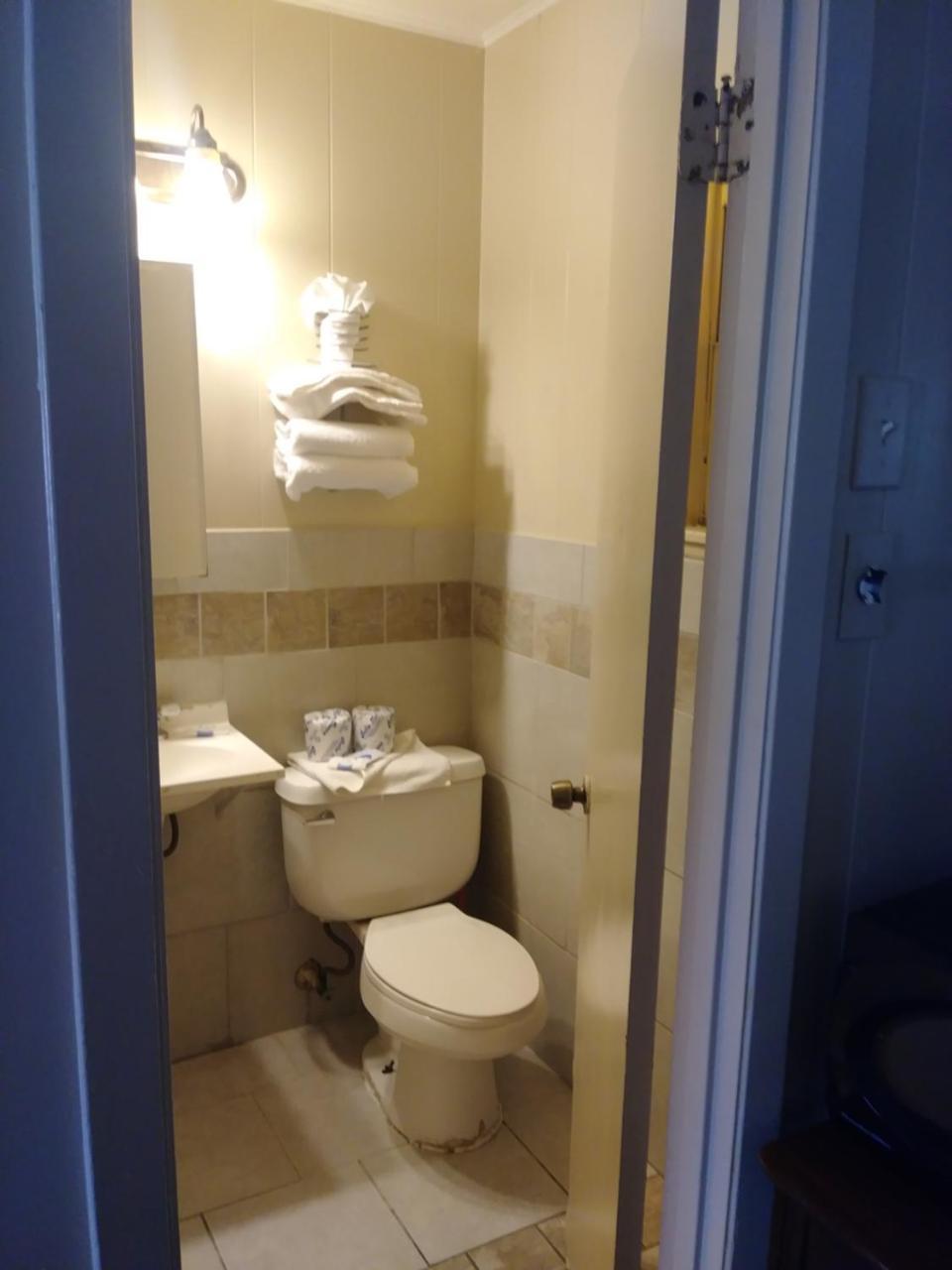 Garden Inn & Suites ニューブラウンフェルズ エクステリア 写真