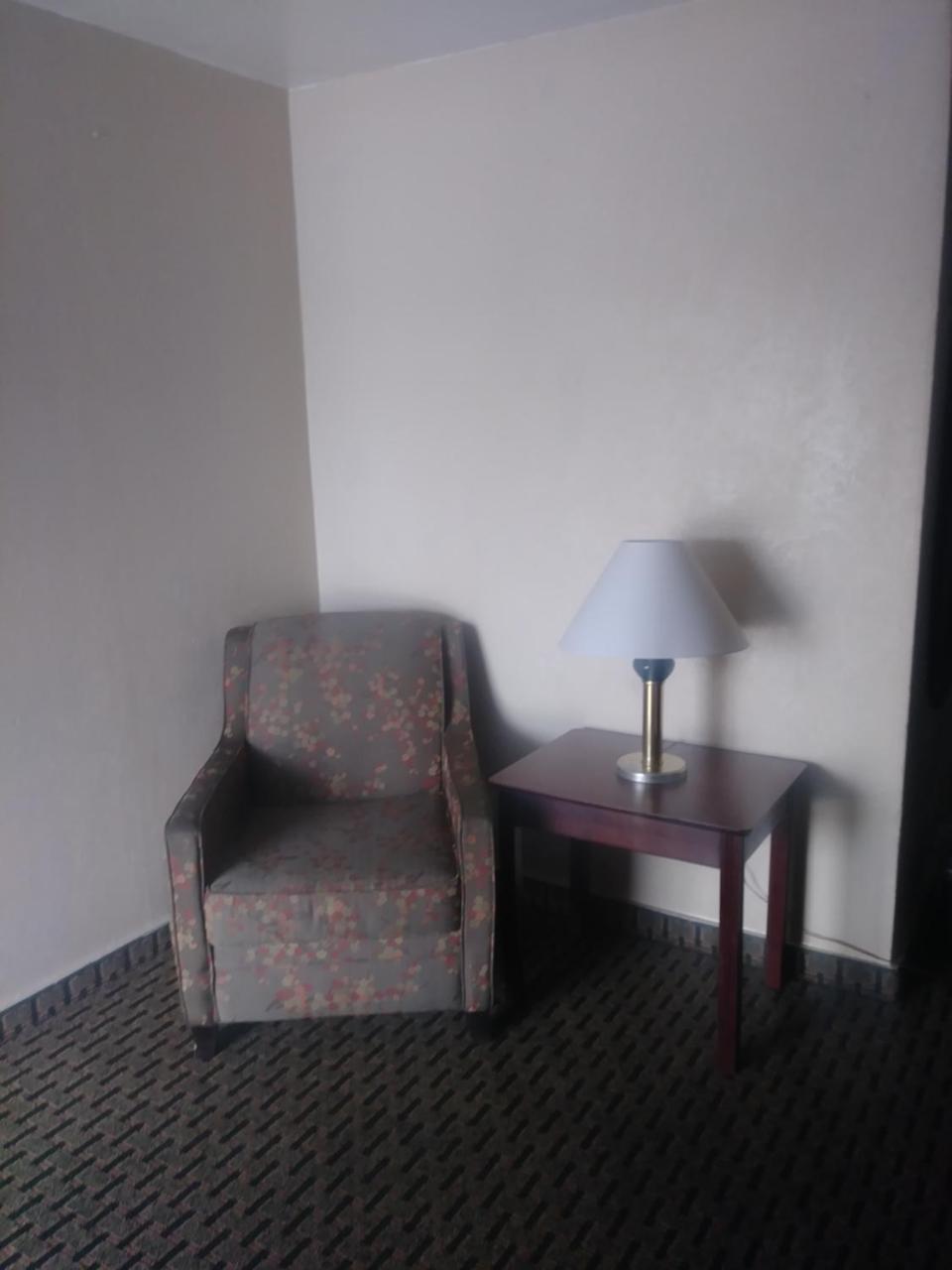 Garden Inn & Suites ニューブラウンフェルズ エクステリア 写真
